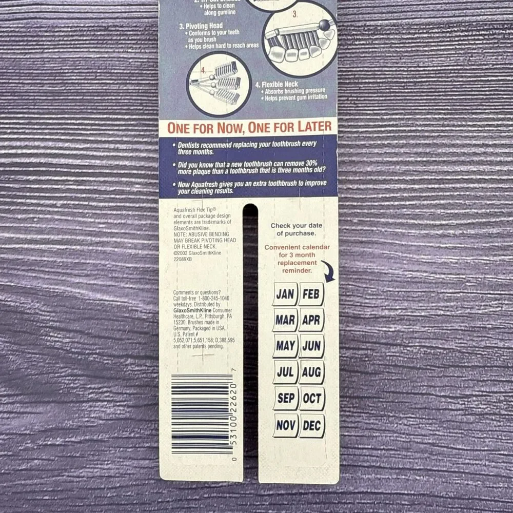 2 Pack Vintage Aquafresh Flexible Neck Flex Tip Soft Toothbrush #31 2002 NEW NOS
